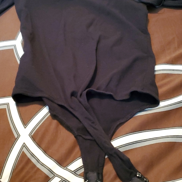 Guess long sleeve bodysuit - Picture 3 of 5